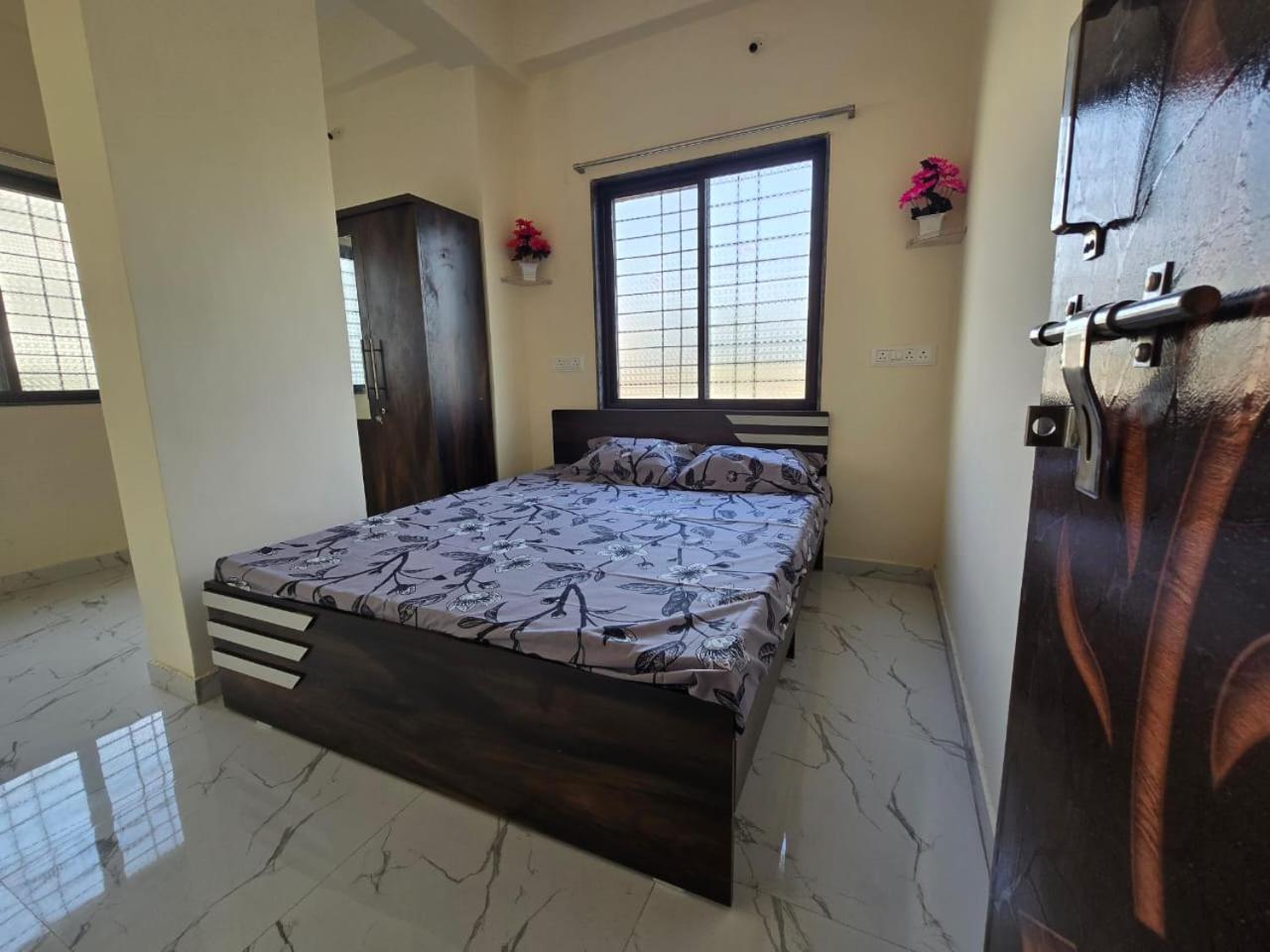 Sunrise Apartment *